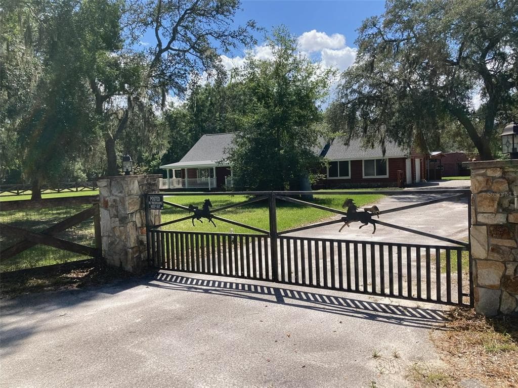 18441 OAKLAWN DRIVE SPRING HILL, FL 34610