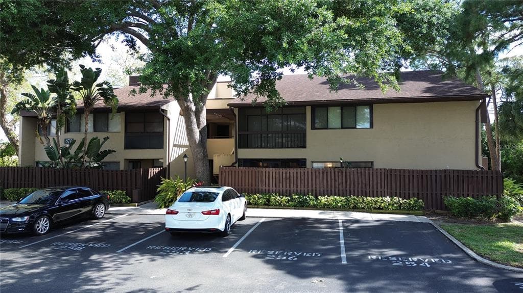 870 VILLAGE LAKE TERRACE N UNIT 101