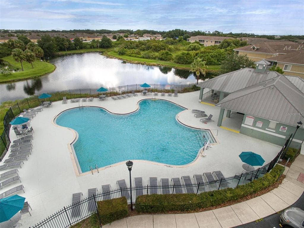 9520 AMBERDALE COURT UNIT 101 RIVERVIEW, FL 33578
