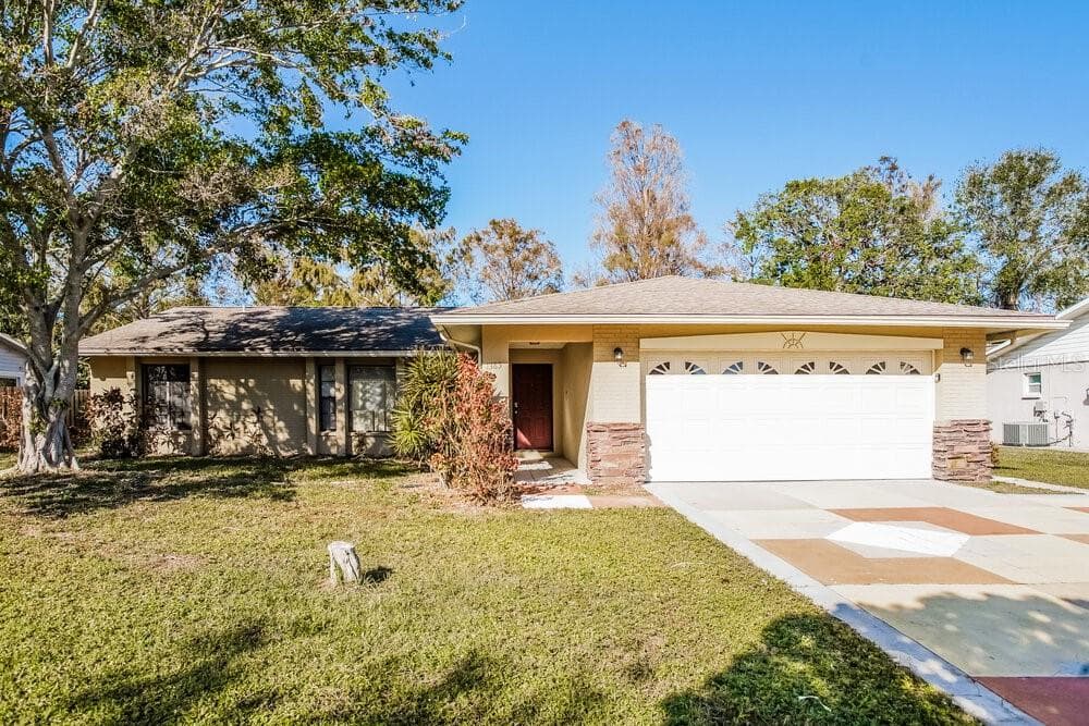 1385 GEORGETOWNE CIRCLE SARASOTA, FL 34232