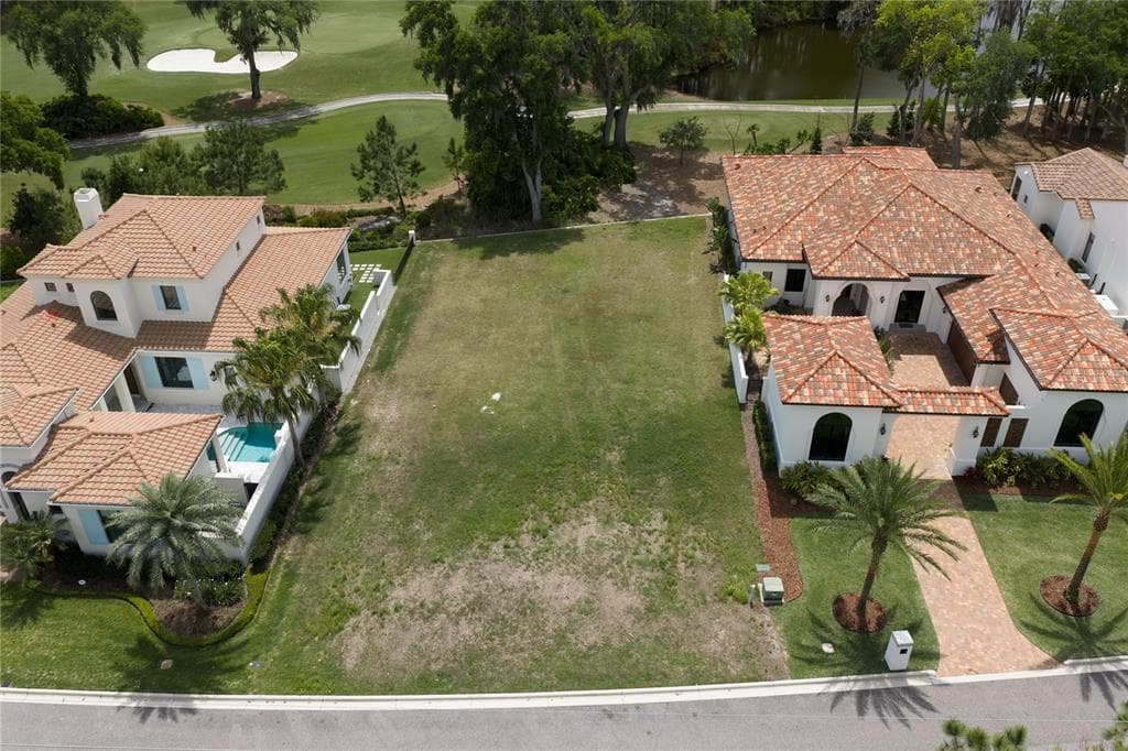 16912 VILLALAGOS DE AVILA LUTZ, FL 33548