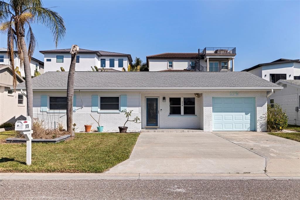 176 175TH AVENUE E REDINGTON SHORES, FL 33708