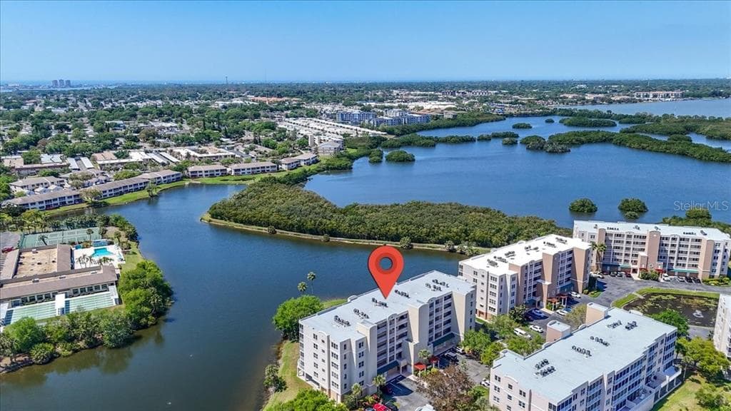 6425 SHORELINE DRIVE UNIT 10503 ST PETERSBURG, FL 33708