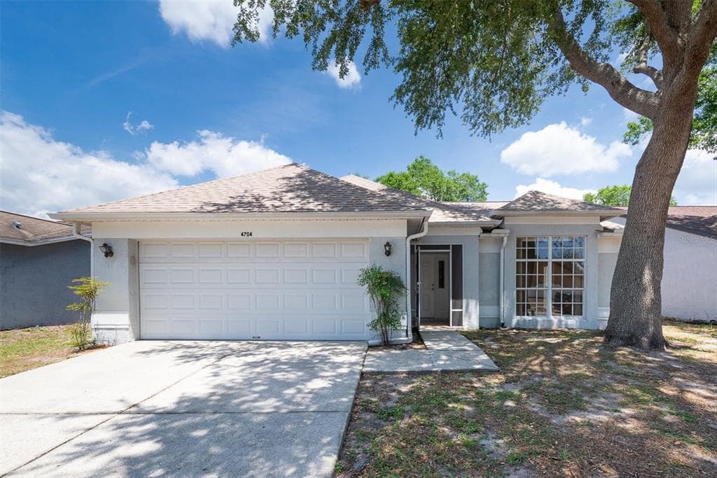 4704 LIGHTERWOOD WAY VALRICO, FL 33596