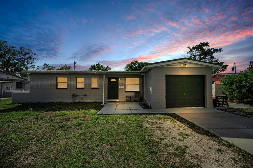 7418 CEDAR STREET NE ST PETERSBURG, FL 33702
