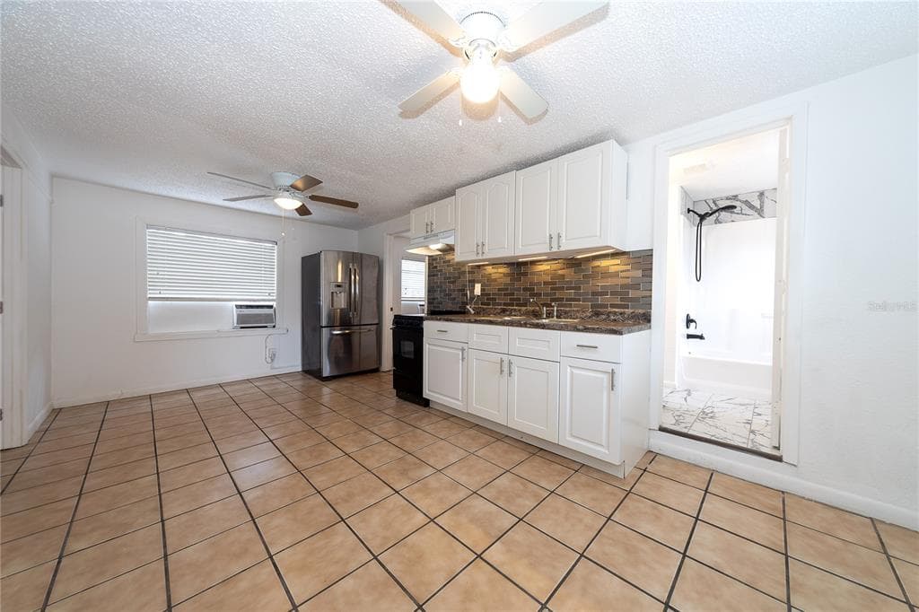 620 25TH STREET W BRADENTON, FL 34205