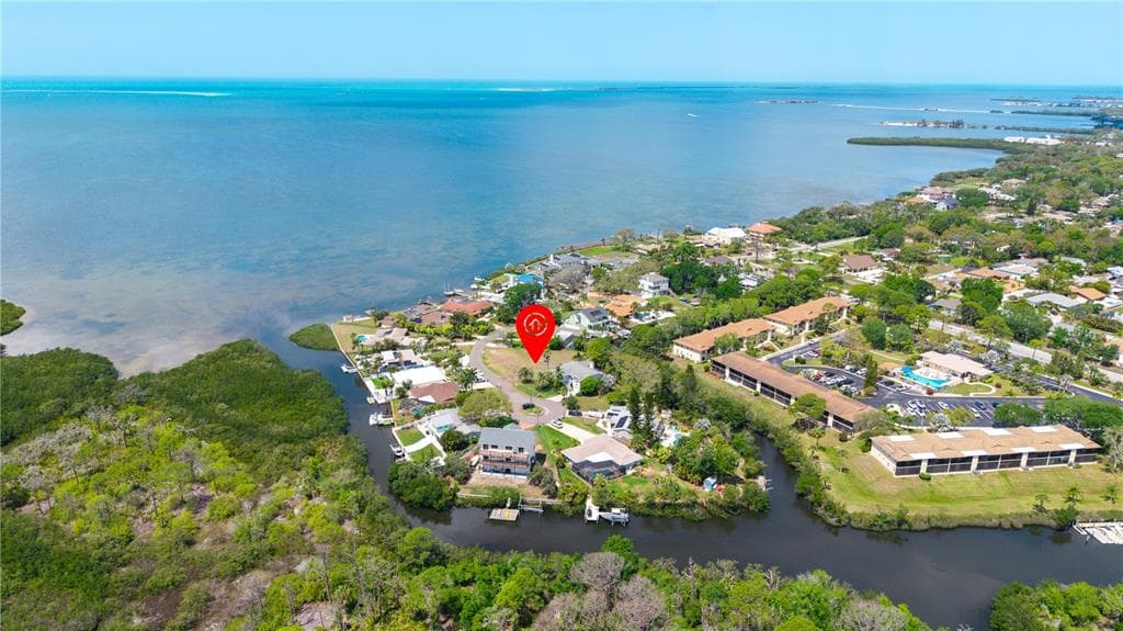 1121 S FLORIDA AVENUE TARPON SPRINGS, FL 34689