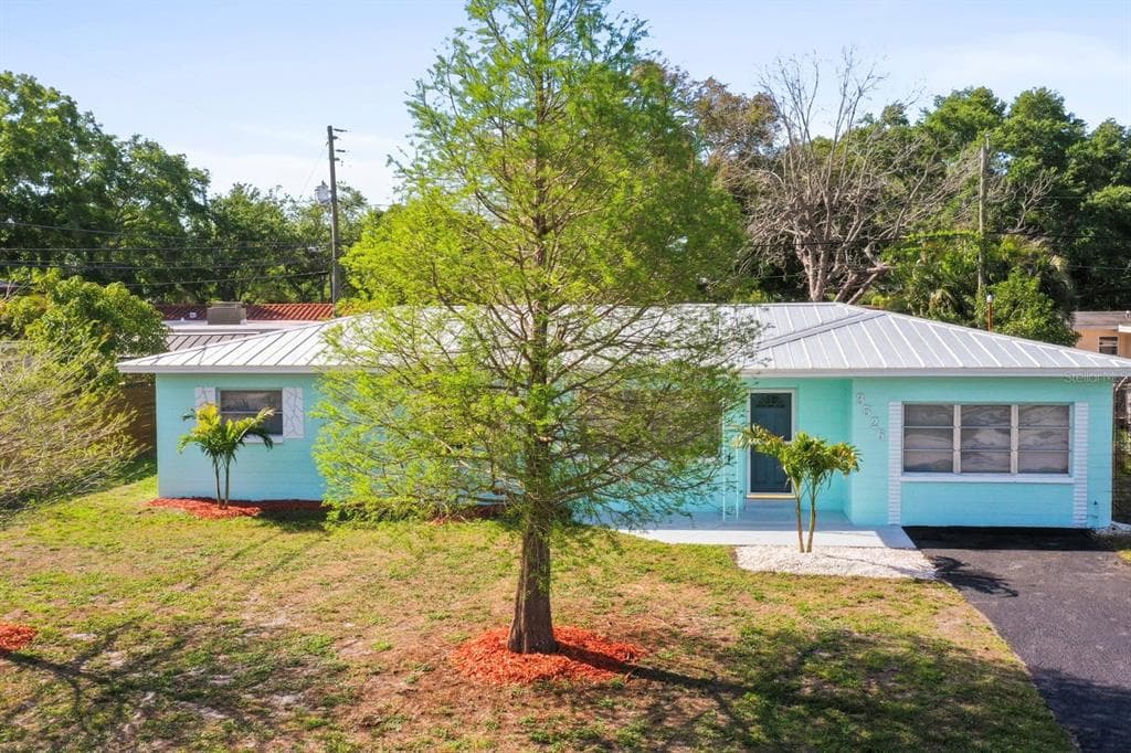 3526 AZALEA PLACE LARGO, FL 33771