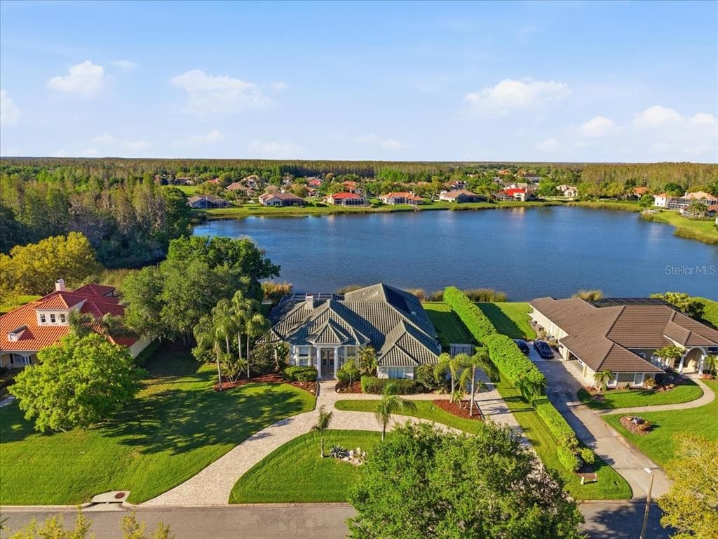 18634 AVENUE CAPRI LUTZ, FL 33558