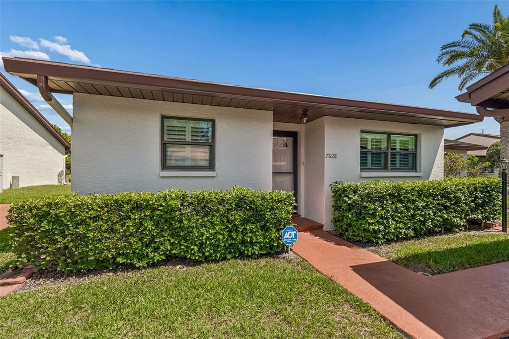 7828 RADCLIFFE CIRCLE PORT RICHEY, FL 34668