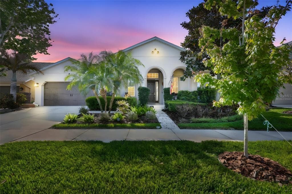 6707 PARK STRAND DRIVE APOLLO BEACH, FL 33572