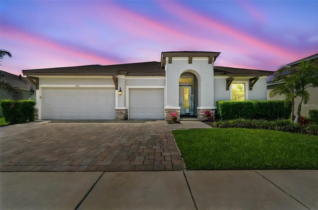 4241 AMPED WAY LAND O LAKES, FL 34638