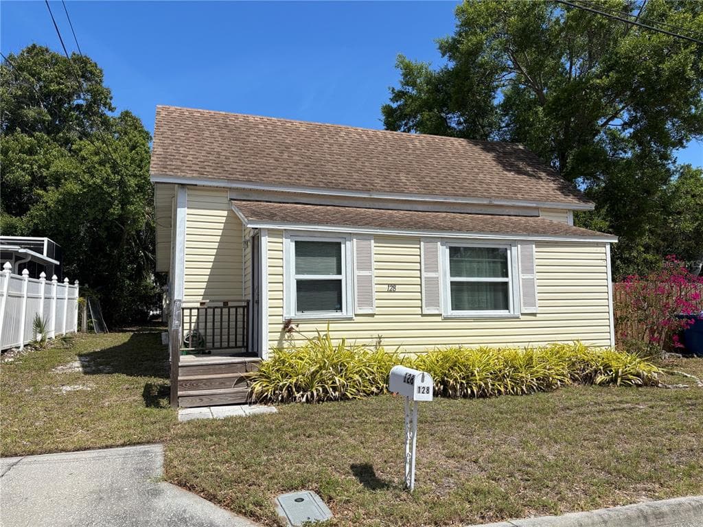 128 2ND AVENUE SW LARGO, FL 33770