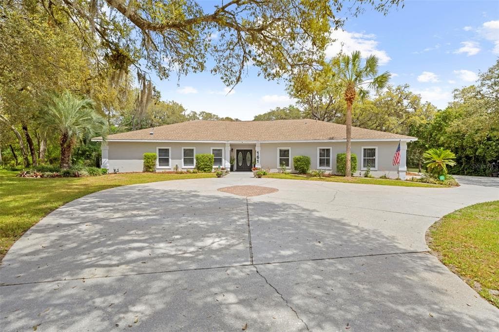 161 W CHASE STREET HERNANDO, FL 34442