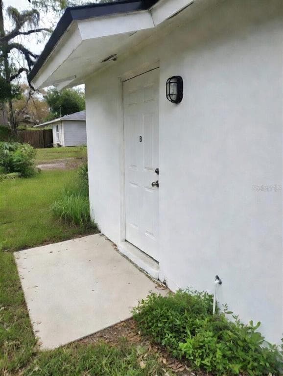 5204 N 45TH STREET UNIT B TAMPA, FL 33610