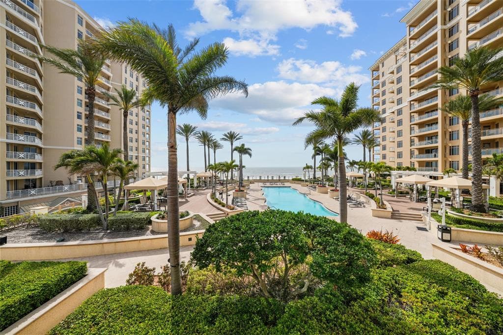 470 MANDALAY AVENUE UNIT 403 CLEARWATER BEACH, FL 33767