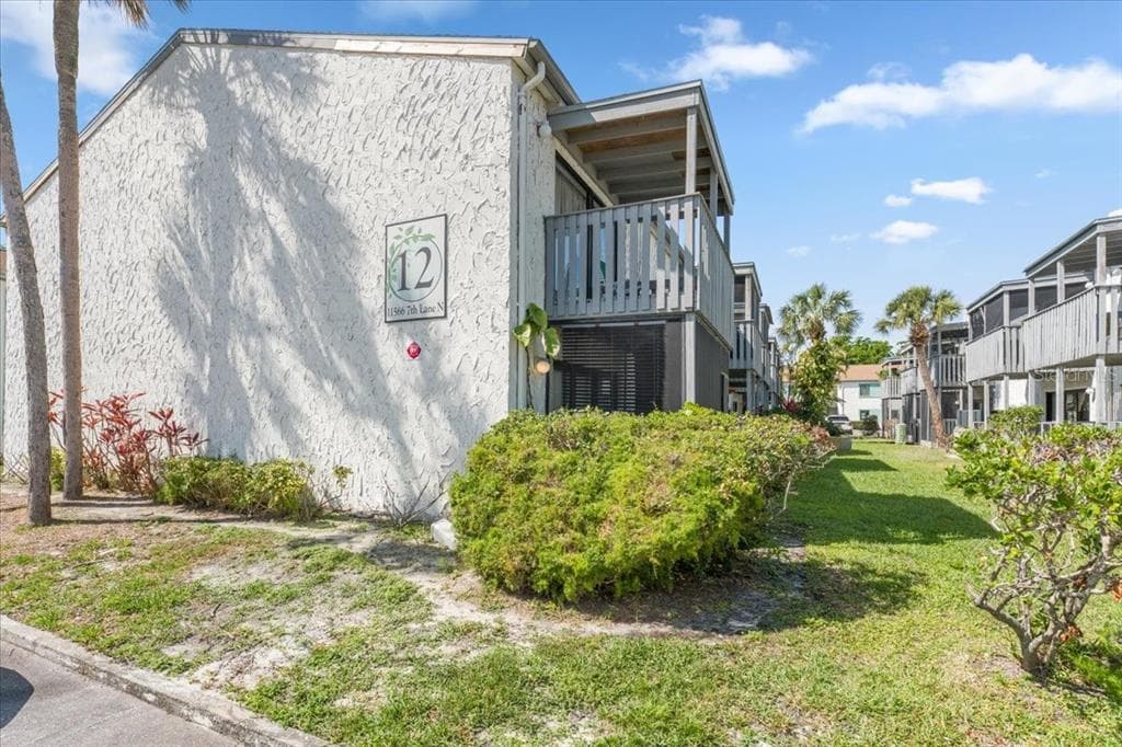 11566 7TH LANE N UNIT 1211 ST PETERSBURG, FL 33716