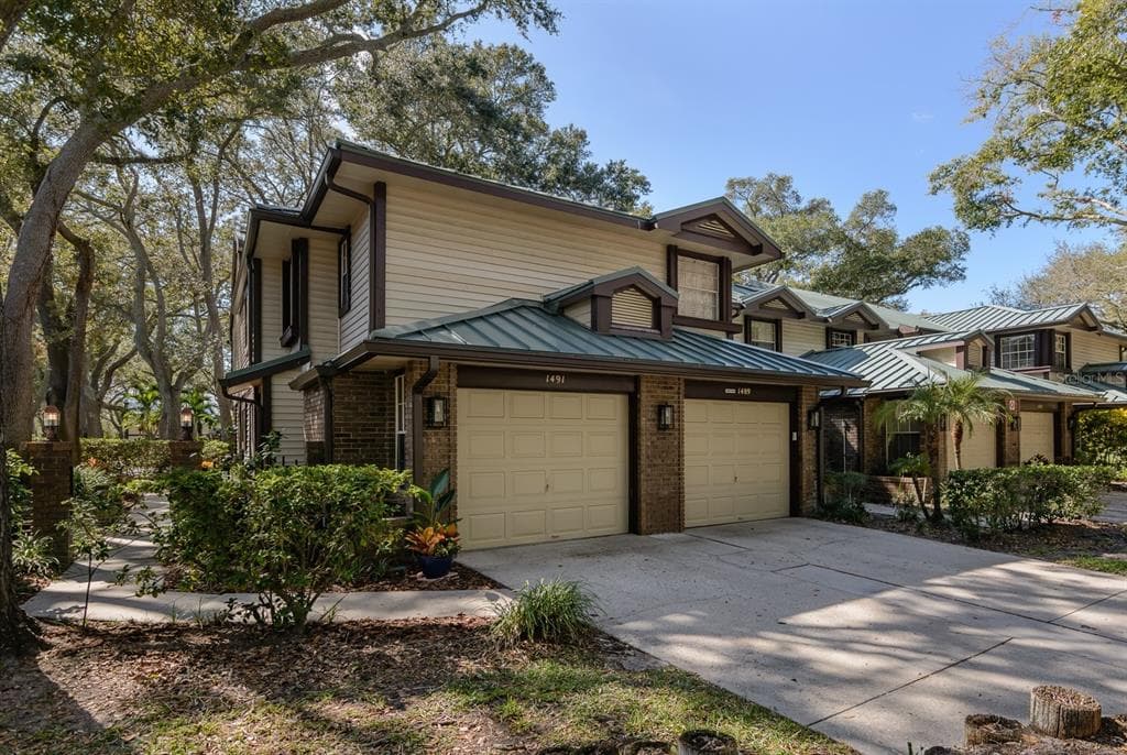 1491 MAHOGANY LANE UNIT 1491 PALM HARBOR, FL 34683