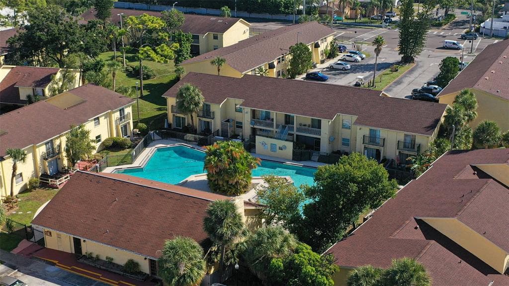 7501 DOLONITA DRIVE UNIT 7501 TAMPA, FL 33615