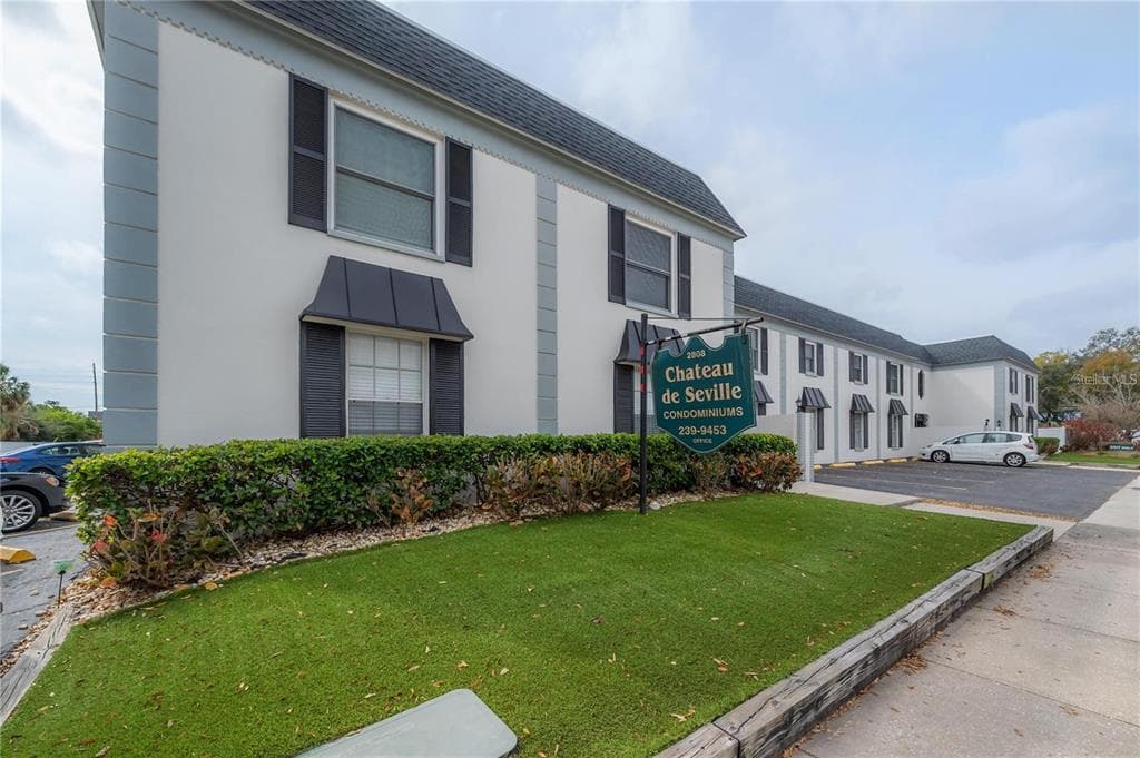 2808 W AZEELE STREET UNIT 201 TAMPA, FL 33609
