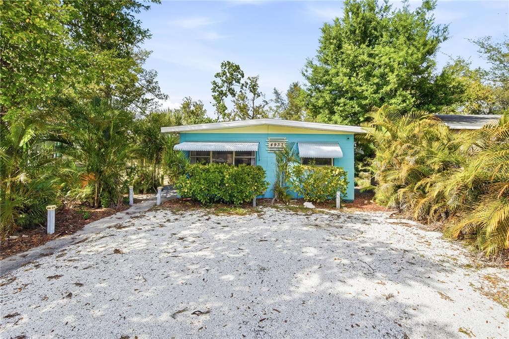 4933 13TH AVENUE S GULFPORT, FL 33707
