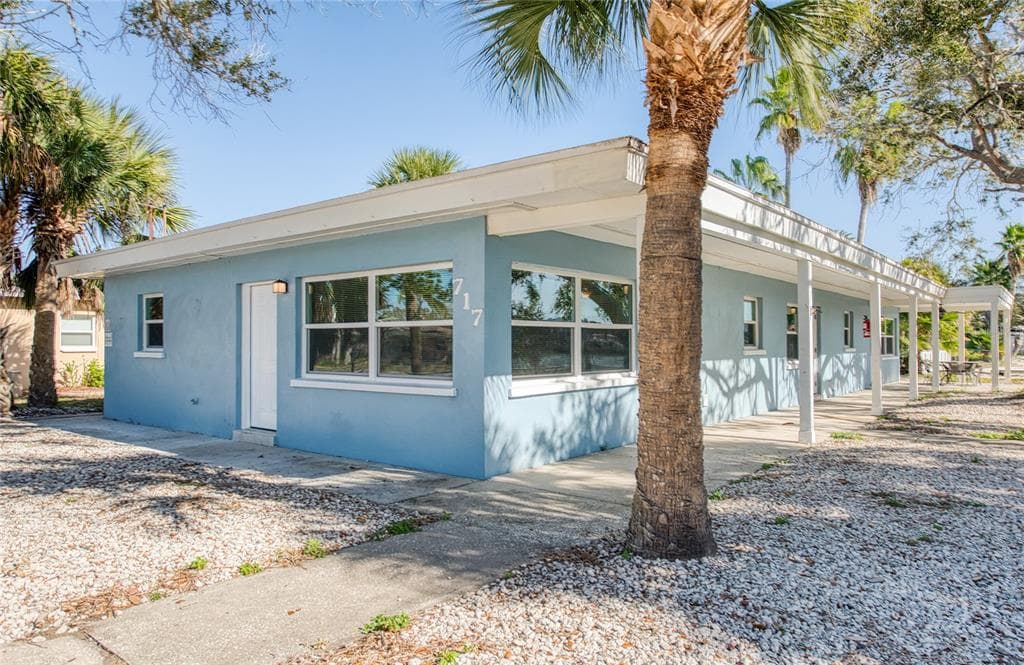 717 E GULF BOULEVARD UNIT 2 INDIAN ROCKS BEACH, FL 33785