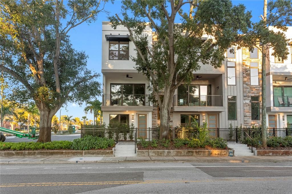 40 64TH STREET S UNIT 1