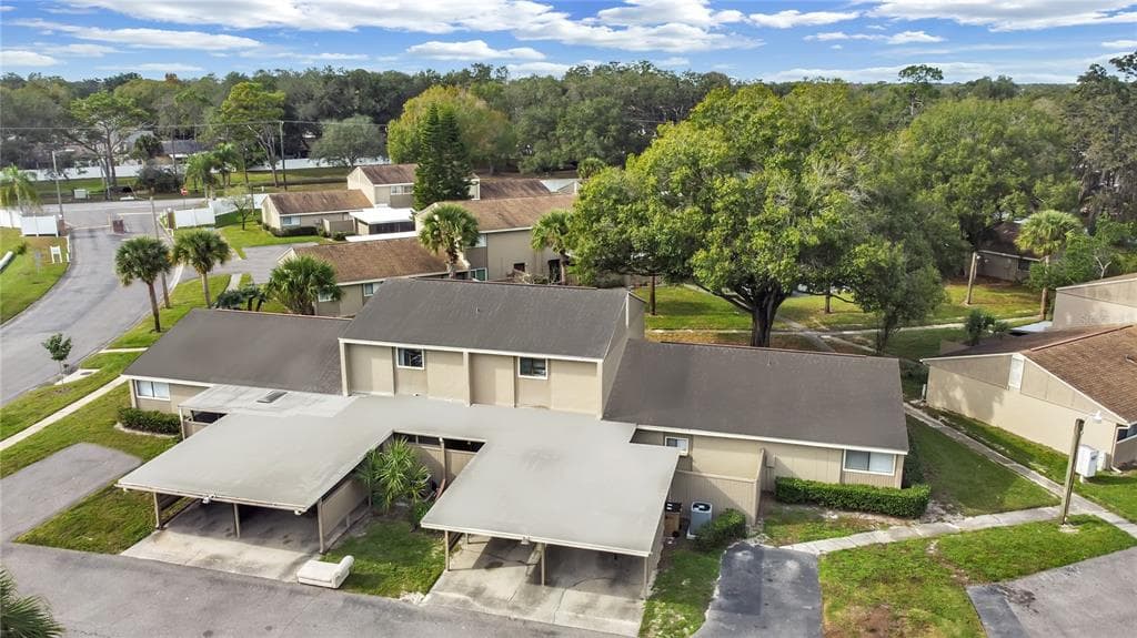 8608 CATTAIL DRIVE UNIT 8608 TEMPLE TERRACE, FL 33637