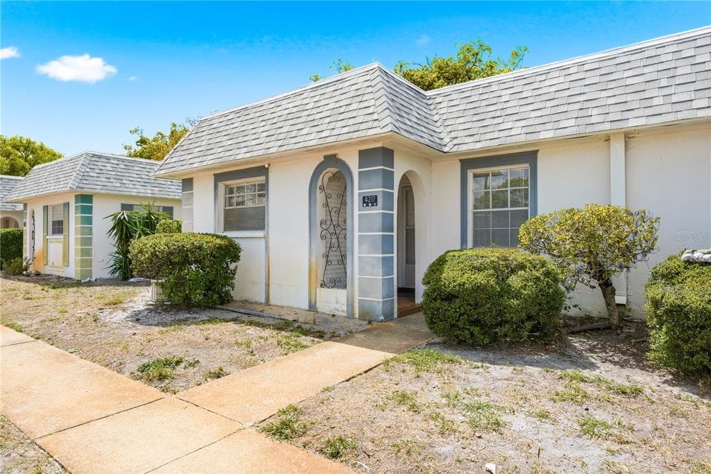 4217 REDCLIFF PLACE UNIT 4217 NEW PORT RICHEY, FL 34652