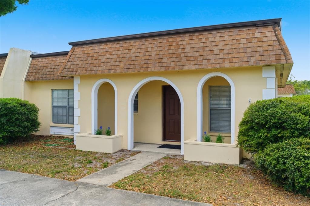 9992 86TH STREET SEMINOLE, FL 33777