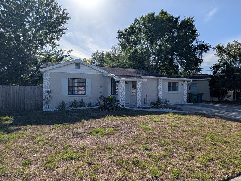 5212 S PURITAN AVENUE TAMPA, FL 33611