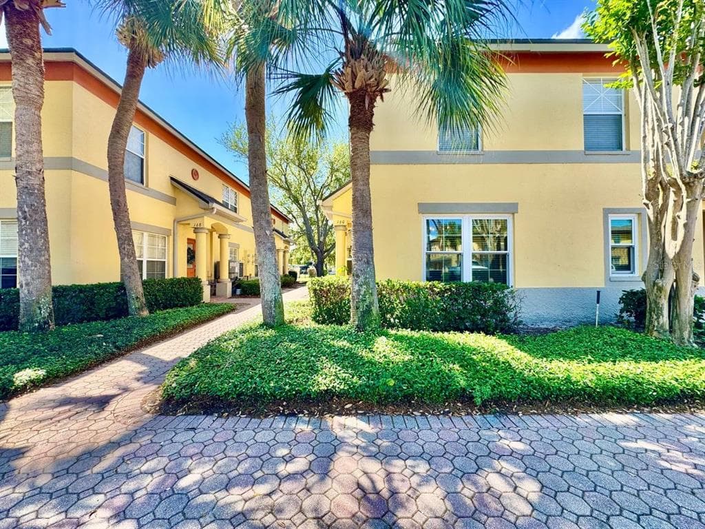 160 COQUINA BAY DRIVE ST PETERSBURG, FL 33705