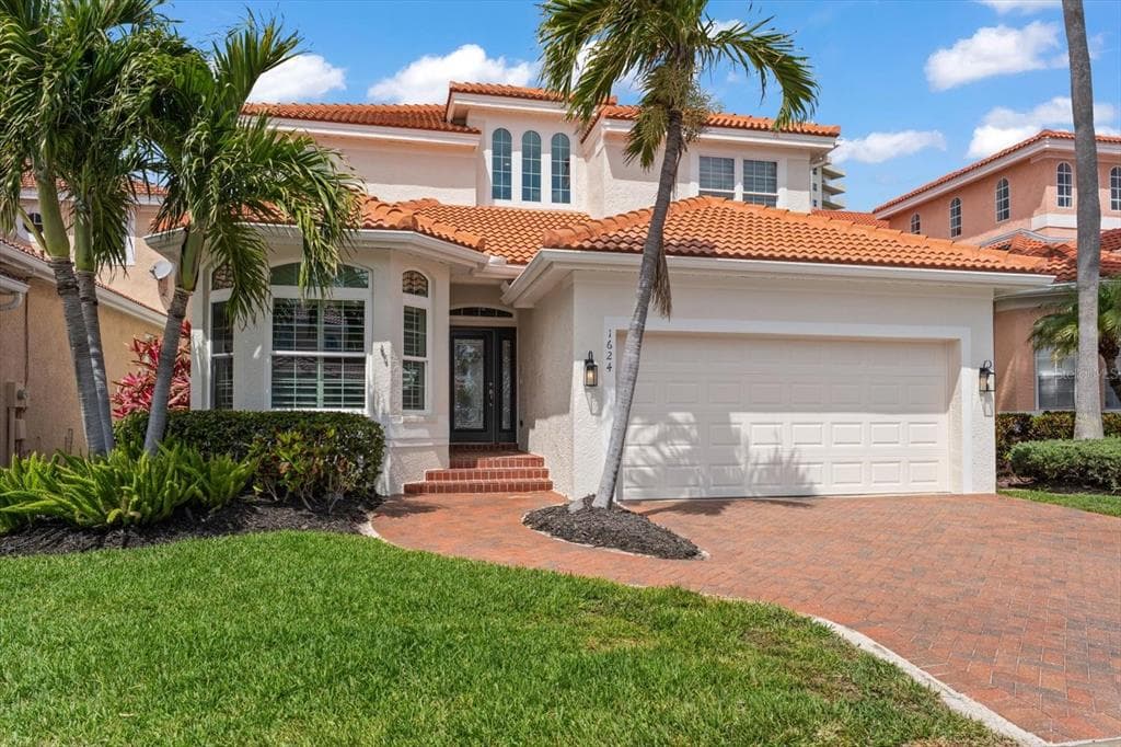 1624 SAND KEY ESTATES COURT CLEARWATER BEACH, FL 33767
