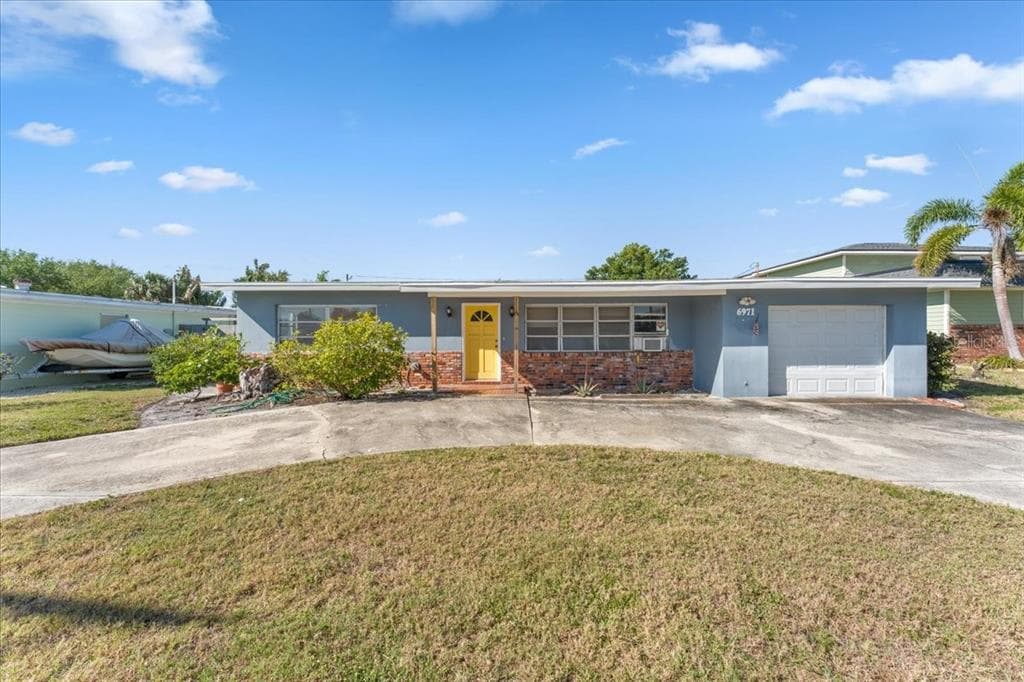6971 GRANDE VISTA WAY S ST PETERSBURG, FL 33707
