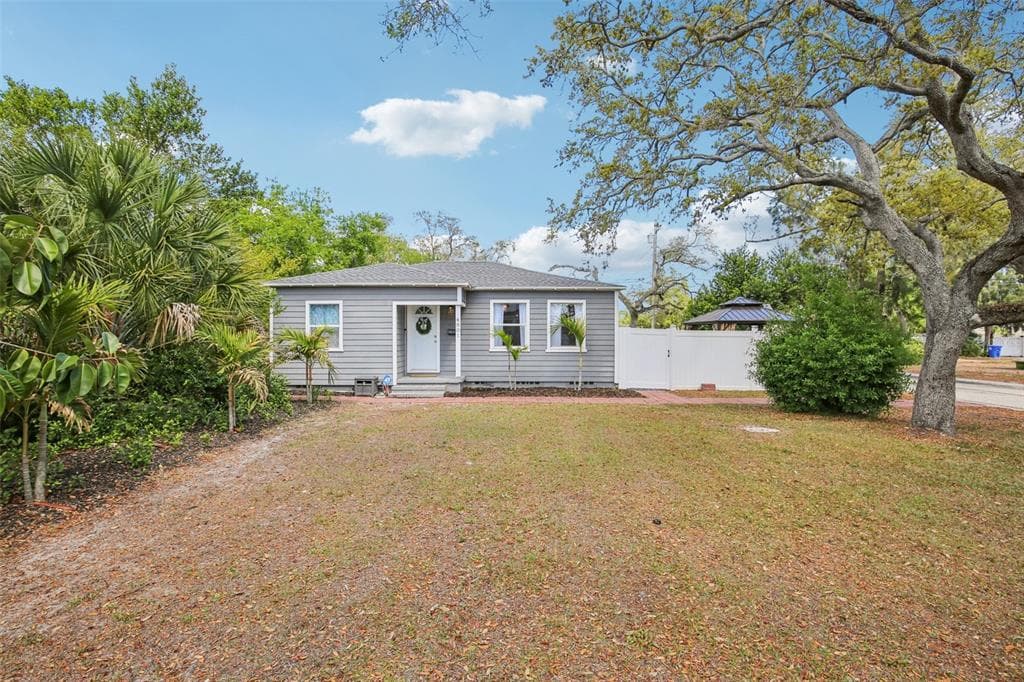 4801 EMERSON AVENUE S ST PETERSBURG, FL 33711