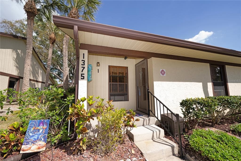 1375 AZALEA DRIVE UNIT 1501 DUNEDIN, FL 34698