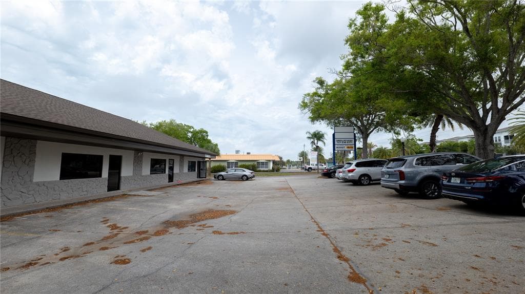190 PATRICIA AVENUE UNIT 2 DUNEDIN, FL 34698