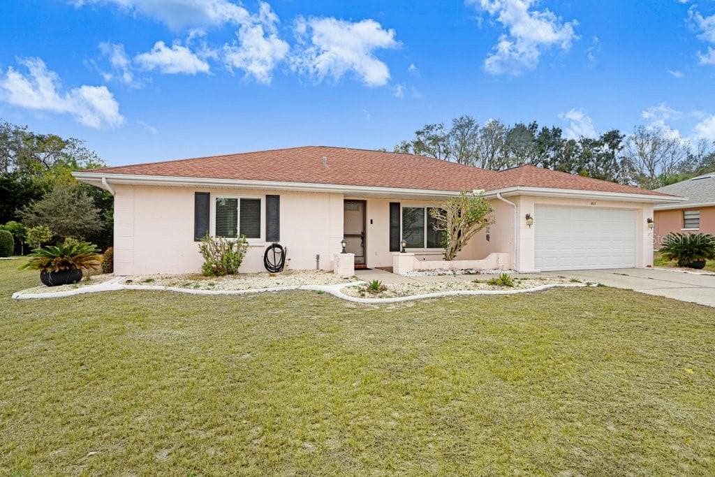 1807 NEW BEDFORD DRIVE SUN CITY CENTER, FL 33573