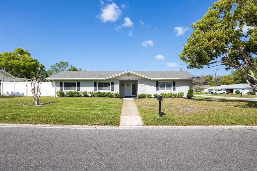 2396 MANGRUM DR DUNEDIN, FL 34698