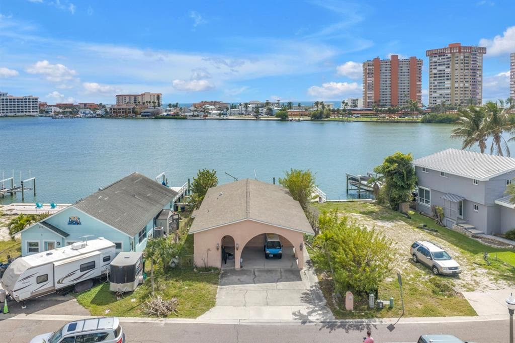 623 180TH AVENUE E REDINGTON SHORES, FL 33708