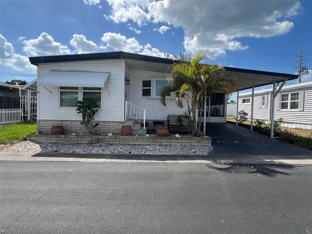 57 ROYAL PALM CIRCLE LARGO, FL 33778
