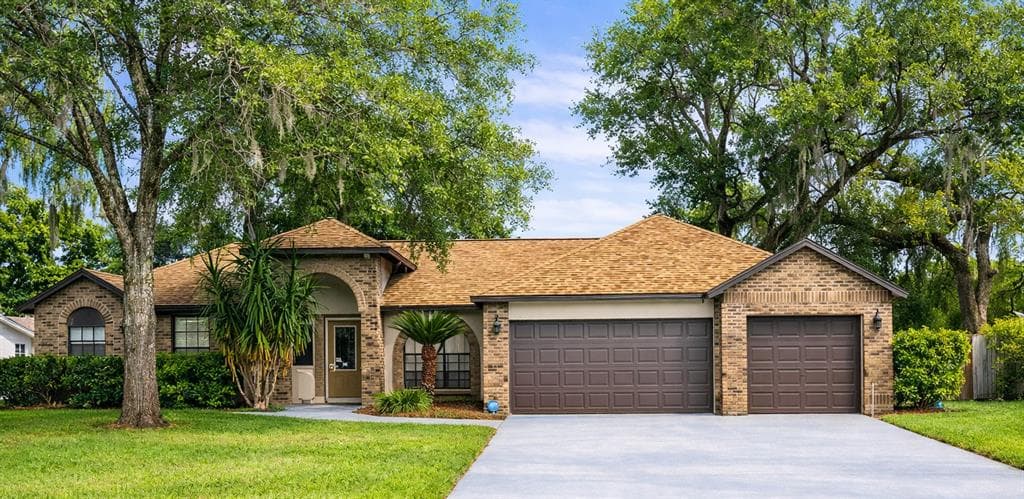 2106 WHITLOCK PLACE DOVER, FL 33527