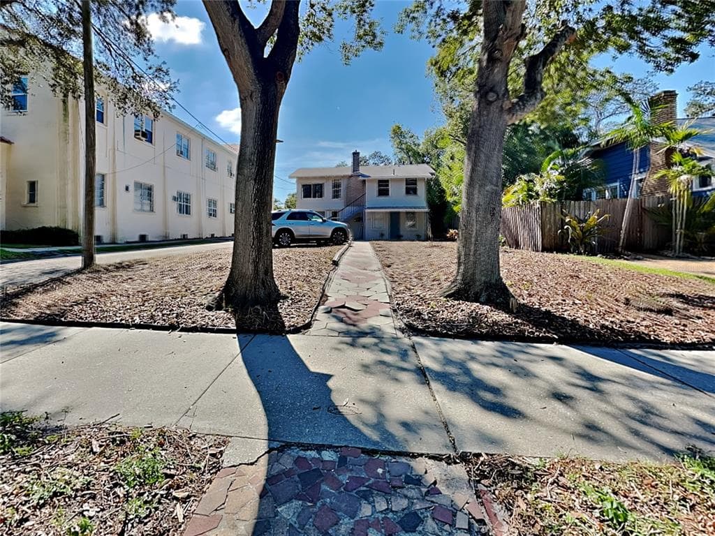 2624 12TH STREET N UNIT 3 ST PETERSBURG, FL 33704