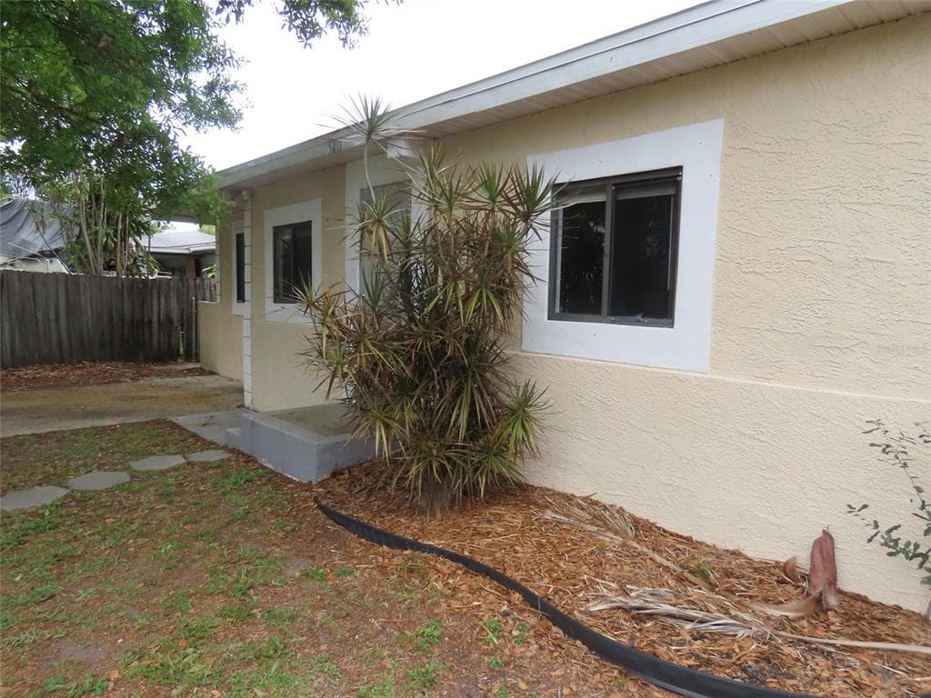 5211 JERSEY AVENUE S GULFPORT, FL 33707