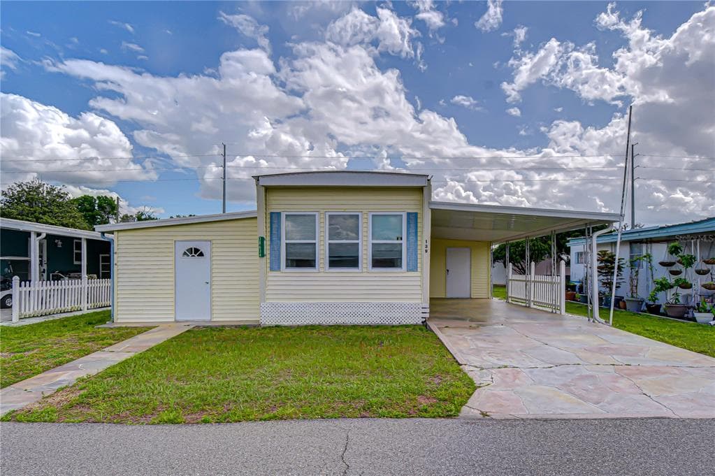 38634 LANSING AVENUE ZEPHYRHILLS, FL 33542