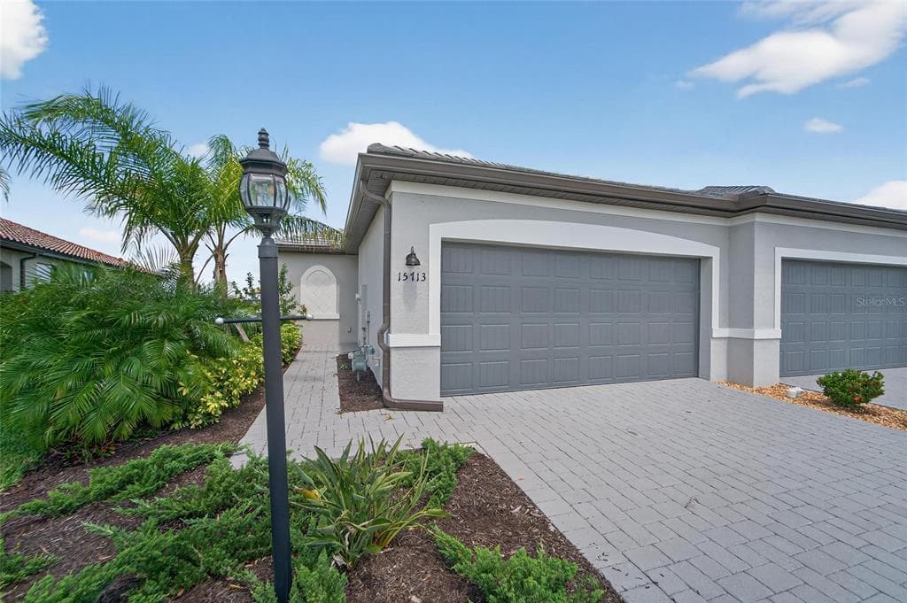 15713 SUNNY DAY DRIVE BRADENTON, FL 34211