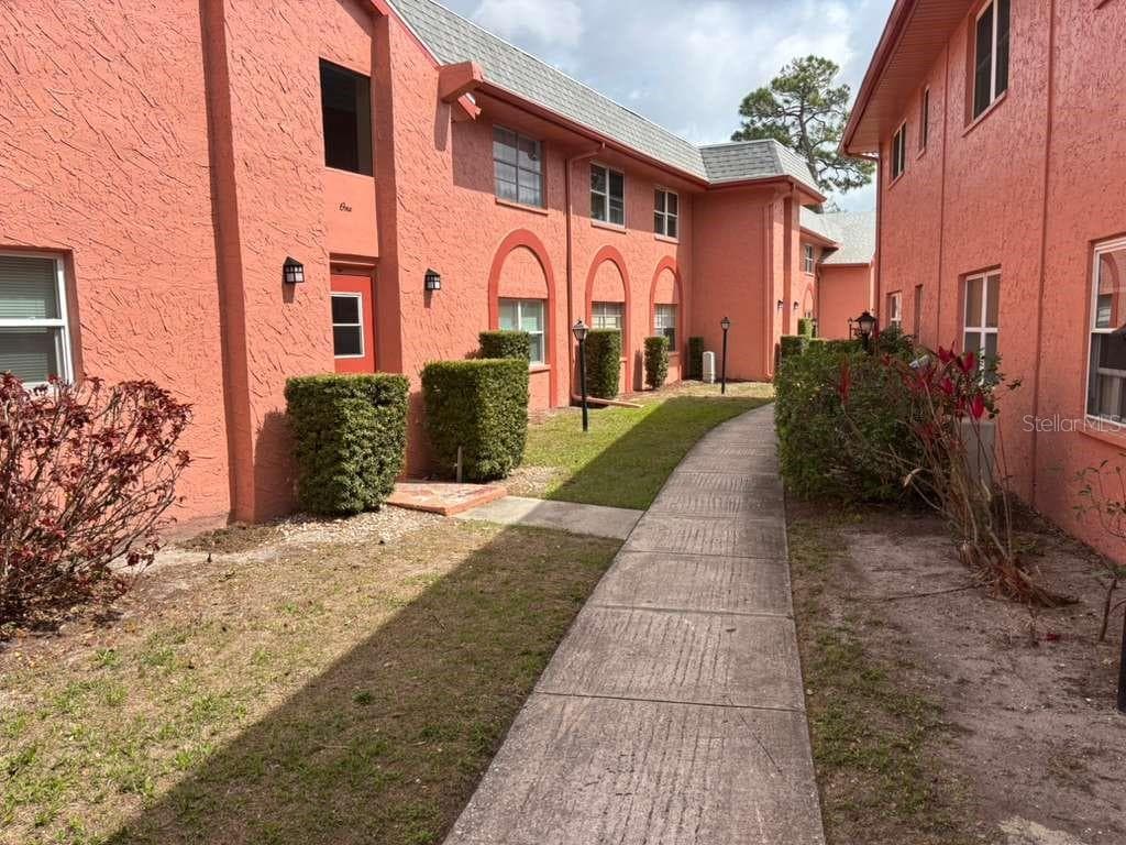 660 62ND AVENUE N UNIT 1204 ST PETERSBURG, FL 33702