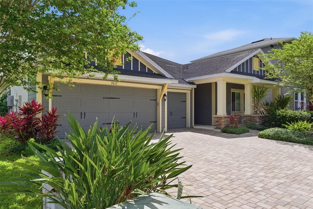 7017 ARTESIAN COURT APOLLO BEACH, FL 33572