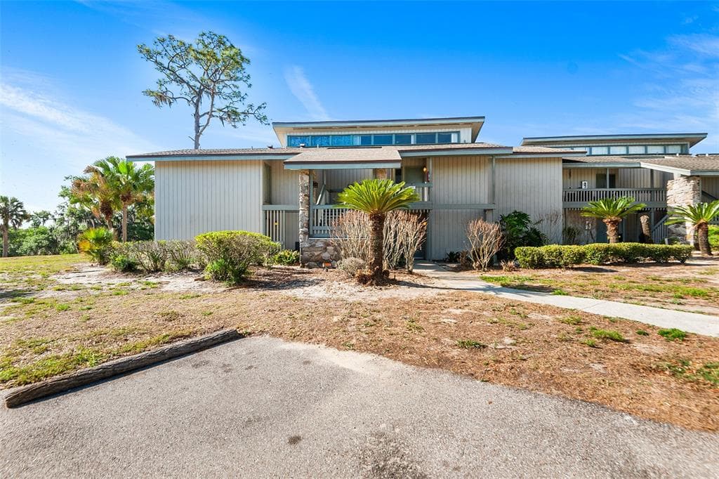 2115 CORNER LAKE DRIVE UNIT E HAINES CITY, FL 33844