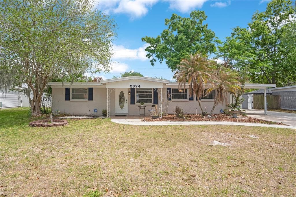 2924 PINEDALE AVENUE LAKELAND, FL 33803